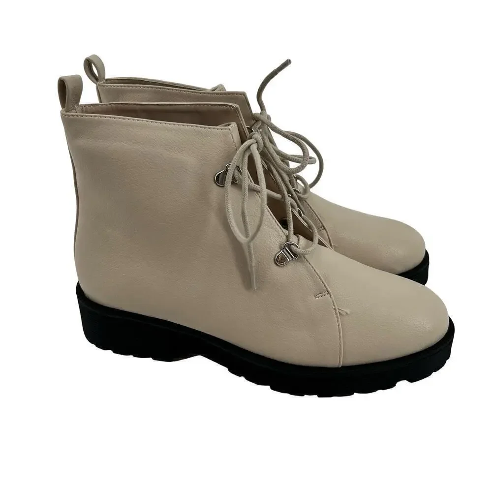 NEW COCONUTS BY MATISSE MILLY LACE-UP BOOTS in bone off white retro size 8 or 9